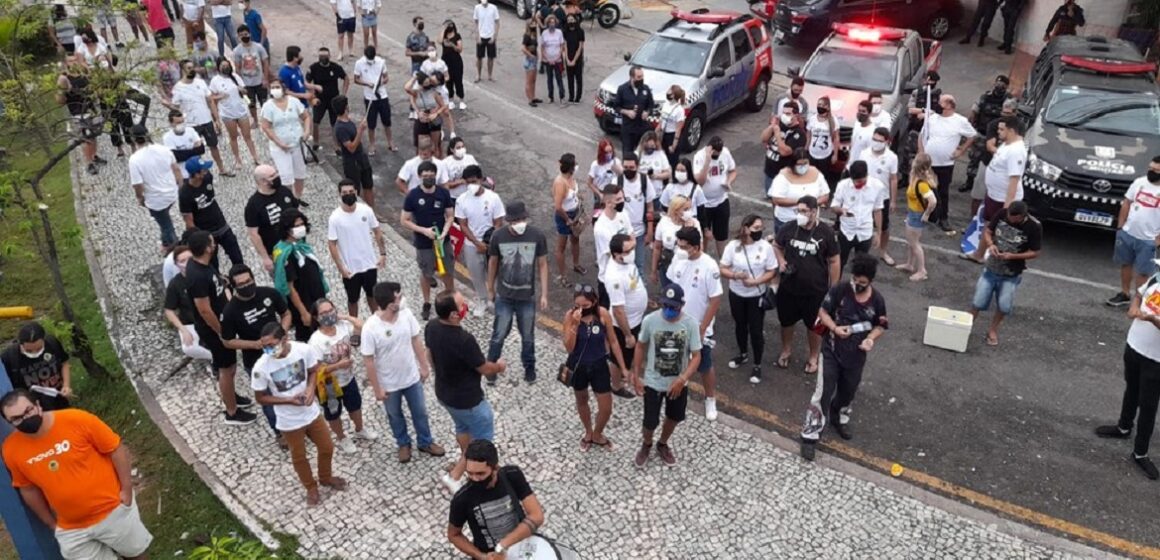 Protestos contra Bolsonaro marcam o domingo em Belém