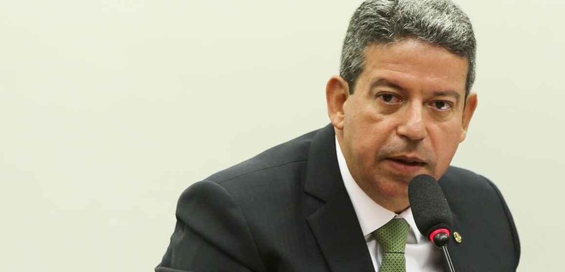 Arthur Lira quer acordo para alíquota única de ICMS em combustíveis