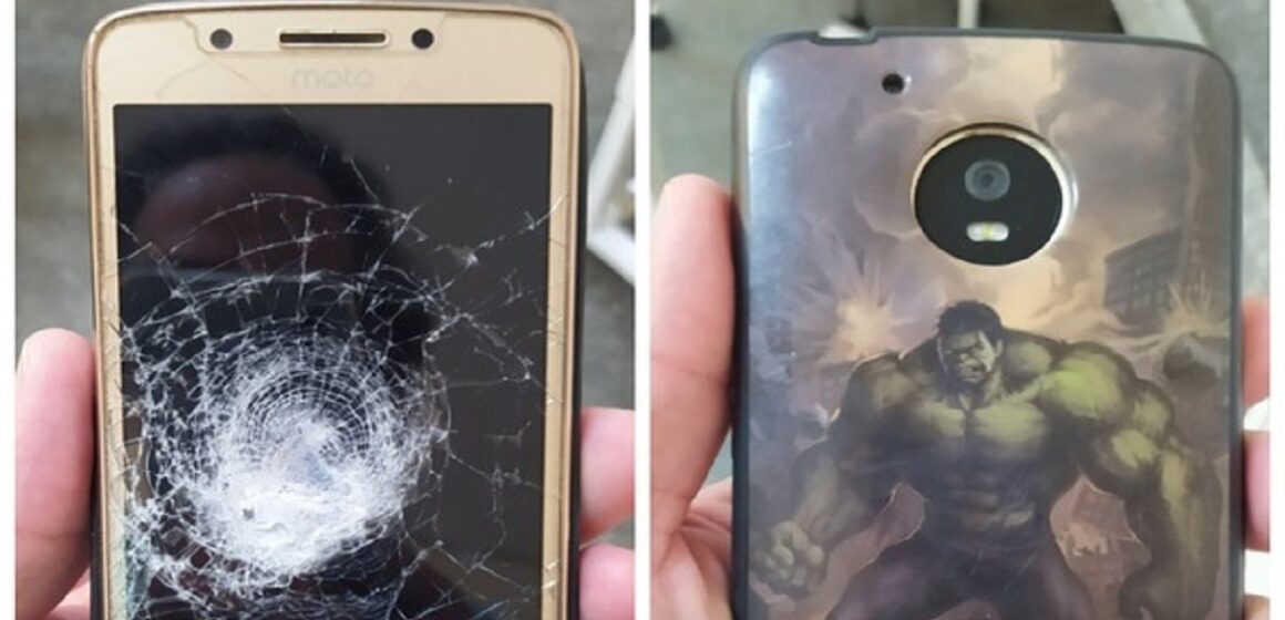 Celular com capinha do ‘Hulk’ impede que homem seja atingido por tiro no Sertão de Pernambuco