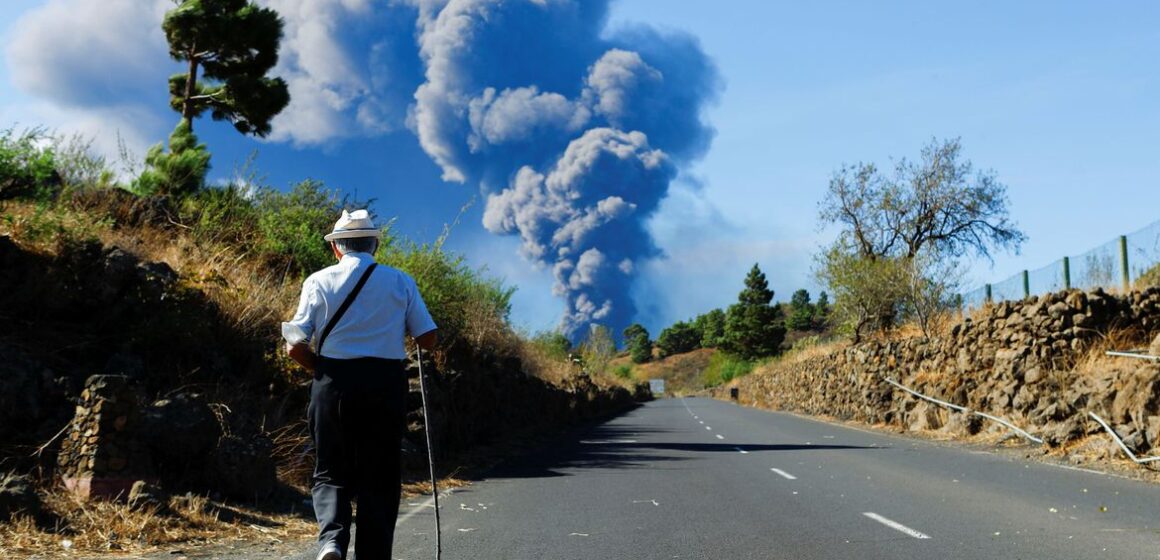La Palma: vulcão já emitiu 250 mil toneladas de dióxido de enxofre