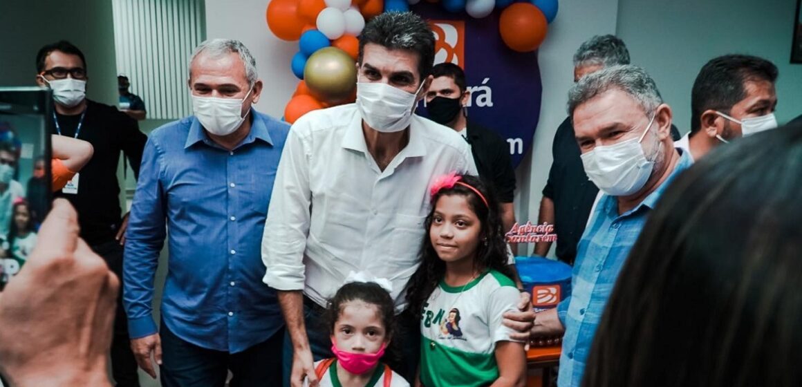 Nélio Aguiar acompanha inauguração de agência do Banpará em Santarém
