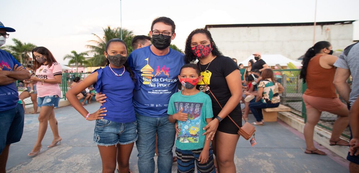 Renato Ogawa participa dos festejos do dia das crianças em Barcarena
