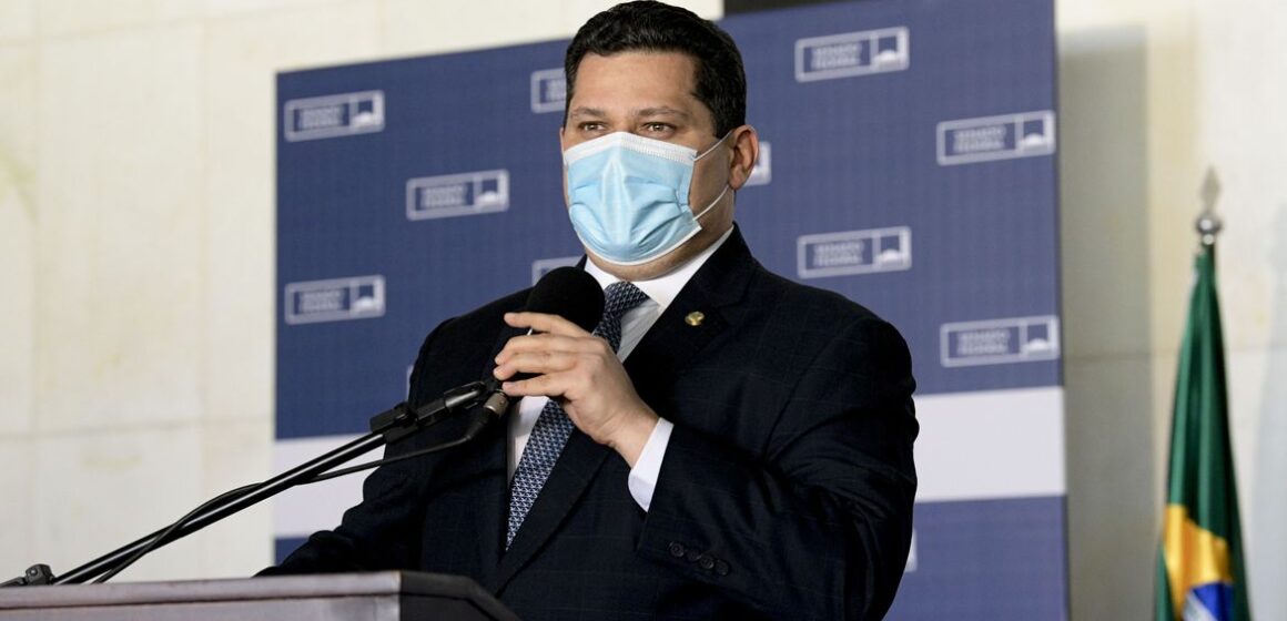Ex-presidente do Senado nega corrupção e fala em ‘campanha difamatória’