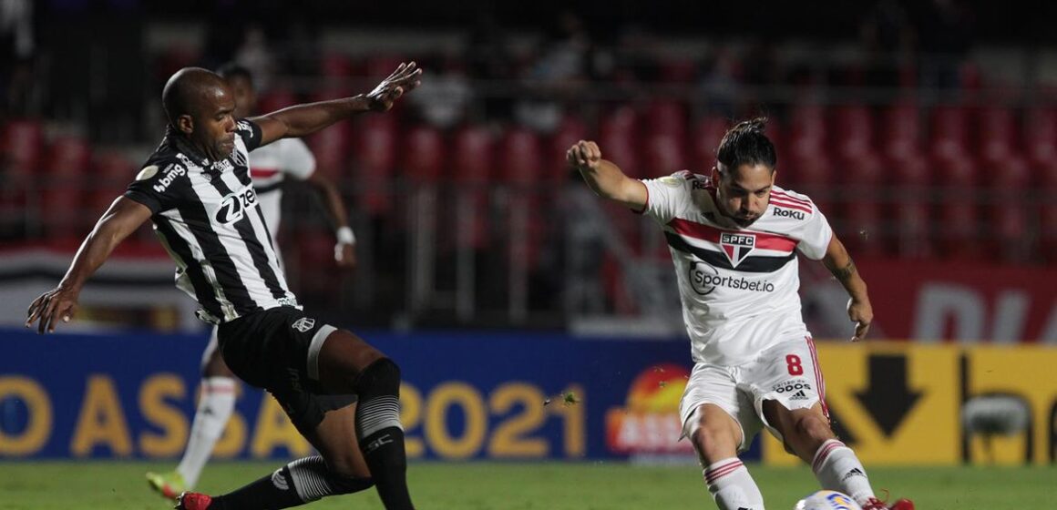 São Paulo empata com Ceará na reestreia de Rogério Ceni