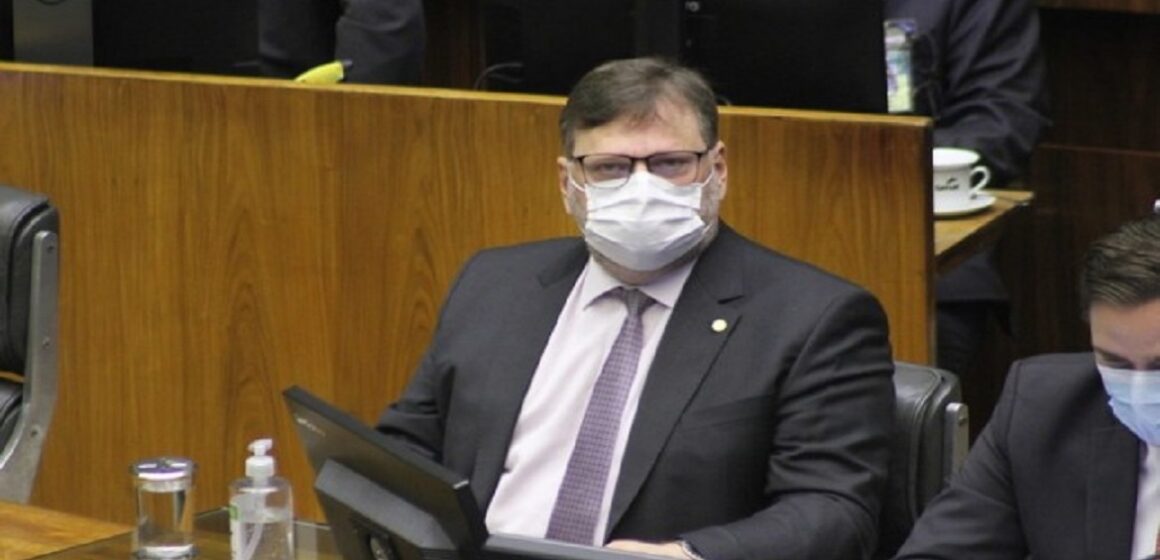 Projeto de Paulo Bengtson simplifica linguagem judiciária para entendimento de todos
