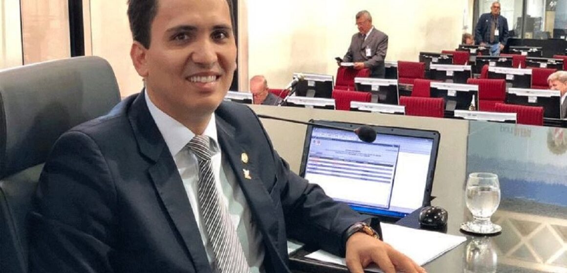Aprovado projeto de Cássio Andrade para inserir no Código Penal Militar perda de posto/patente, graduação ou expulsão em casos de violência doméstica