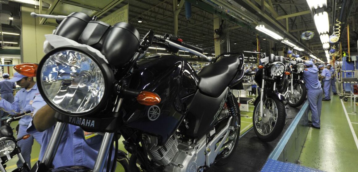 industrias_fabricas_de_motocicletas_industrias_fabricas_santos_fc2610100918 (2) Produção de motocicletas cai 11,9% em setembro, diz Abraciclo