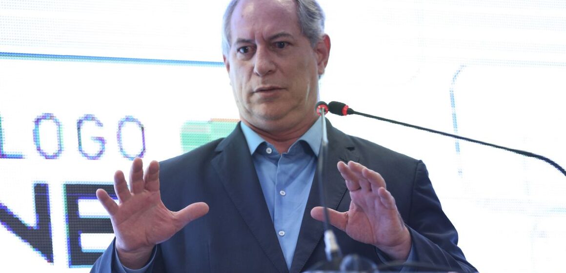 Ciro propõe ‘trégua de Natal’ com o PT após ser agredido em protesto