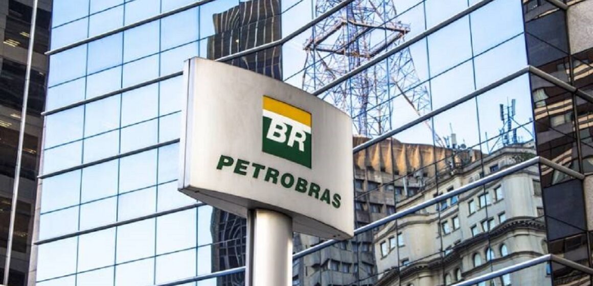 Bolsonaro descarta interferir na Petrobras ou congelar preços