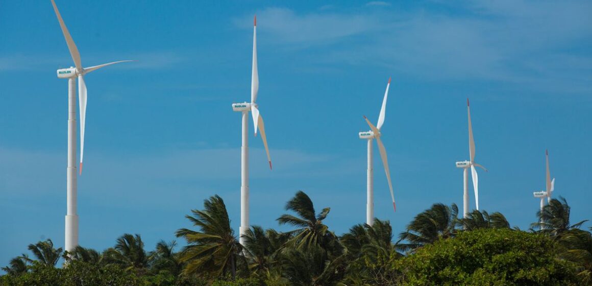 Transição energética é “demasiado lenta”, alerta agência
