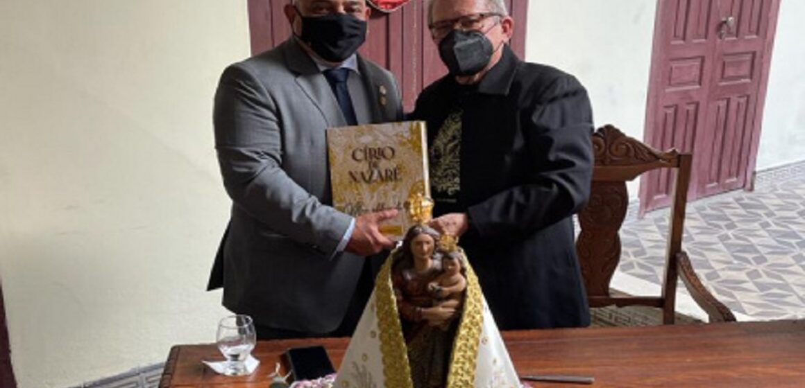 Jarbas Vasconcelos visita Instituto Histórico e Geográfico do Pará
