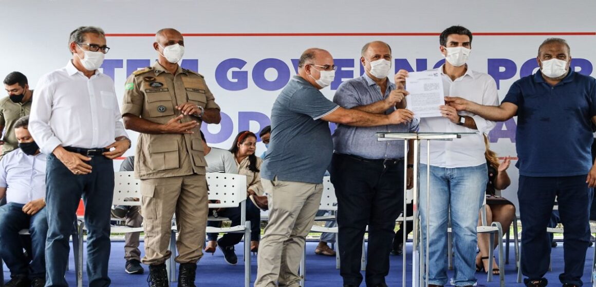 Helder Barbalho entrega obras e serviços em Capanema