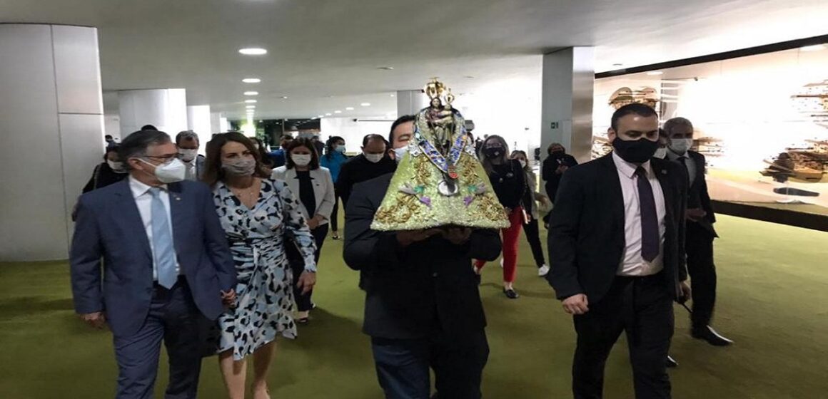 Nossa Senhora de Nazaré recebe homenagens na Câmara dos deputados, em Brasília