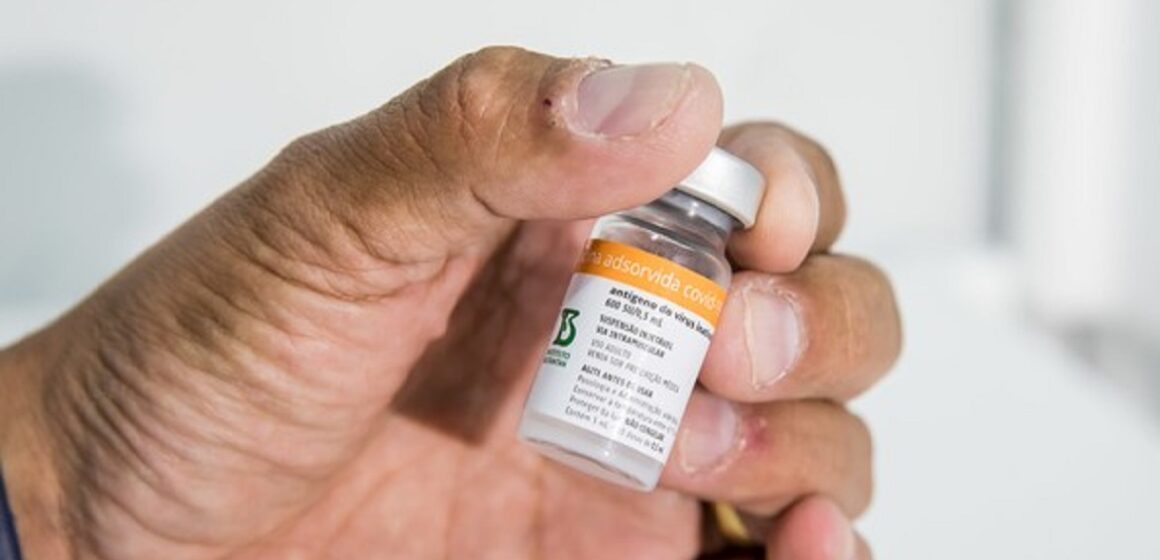 CoronaVac: dose de reforço aumenta mais de 12 vezes os anticorpos de quem tomou as duas doses da vacina, aponta estudo