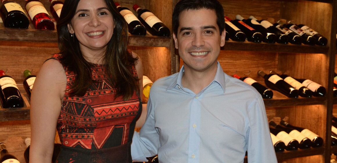C77A903E-C51D-4640-8732-5E13E5E0C16D Mayara Hamad e Rodrigo Aguilera celebram a união da Evino