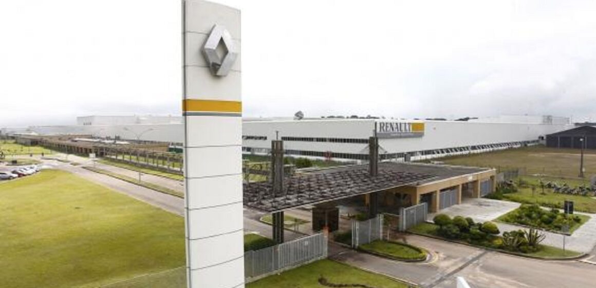 complex-4- Renault deixará de produzir cerca de 500 mil carros em 2021 diante de crise global de semicondutores