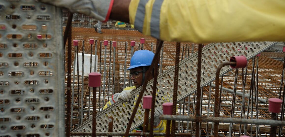 Índice de Confiança da Construção recua pelo segundo mês, diz FGV