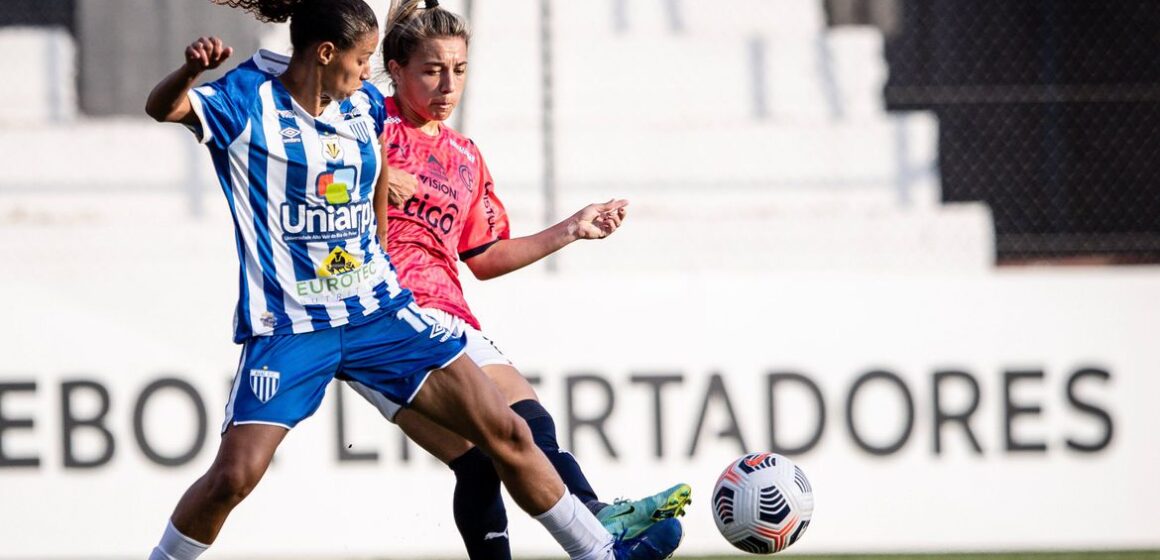 Avaí/Kindermann vence e avança às quartas da Libertadores Feminina