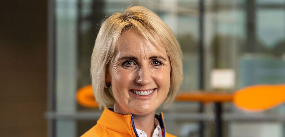McLaren contrata neozelandesa Gilmour como primeira pilota da equipe