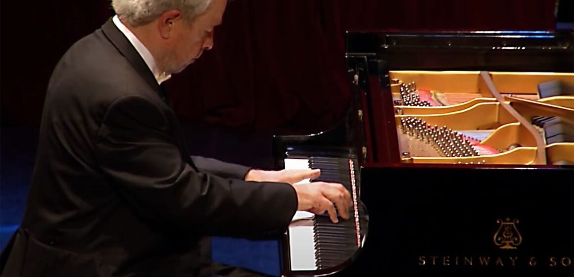 Morre no Rio de Janeiro o pianista Nelson Freire