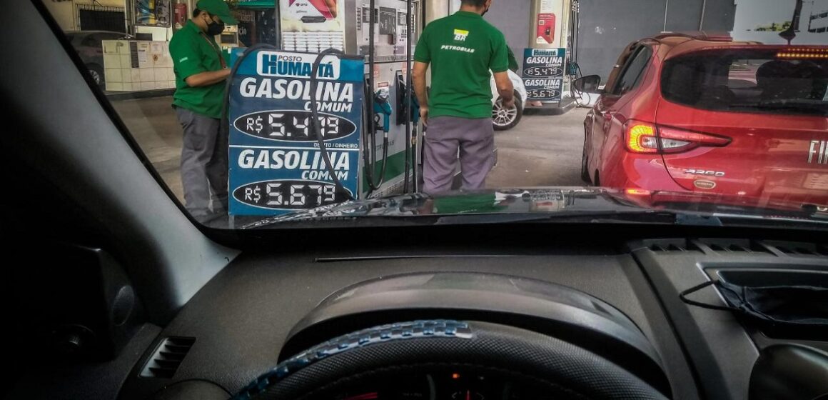Inicia congelamento do preço médio dos combustíveis