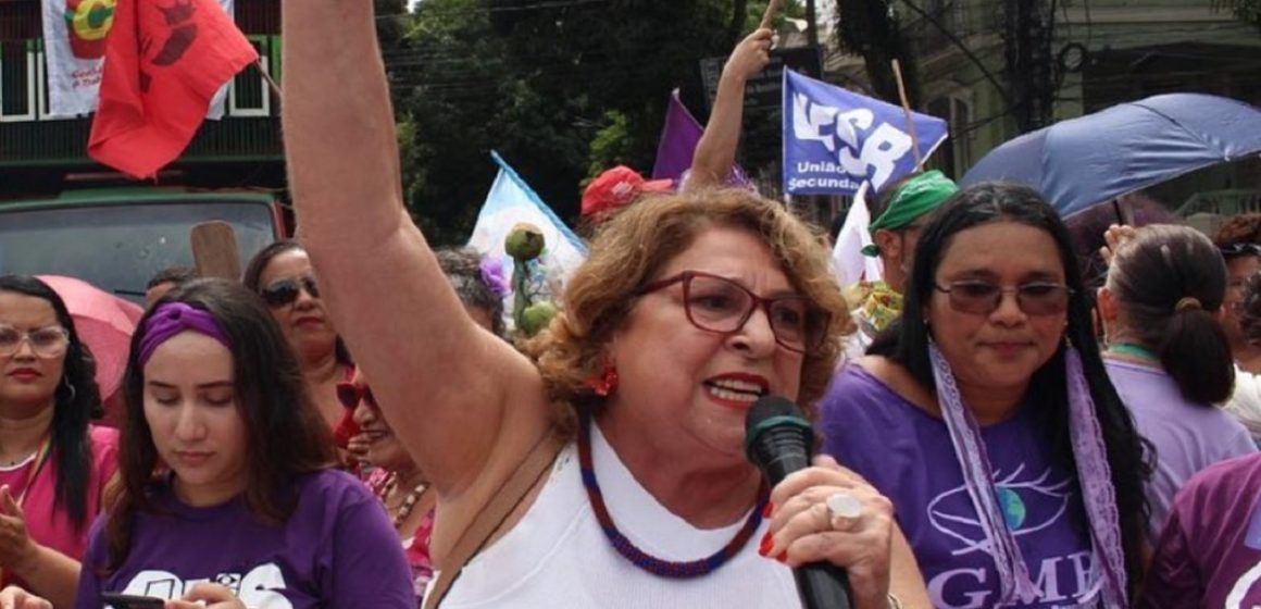 Marinor participa de manifestações a favor das mulheres