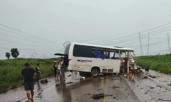 Em Marabá, 12 pessoas morrem em acidente grave de trânsito na PA-150