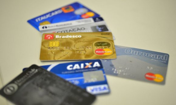 Confira 5 dicas para escolher o melhor cartão de crédito