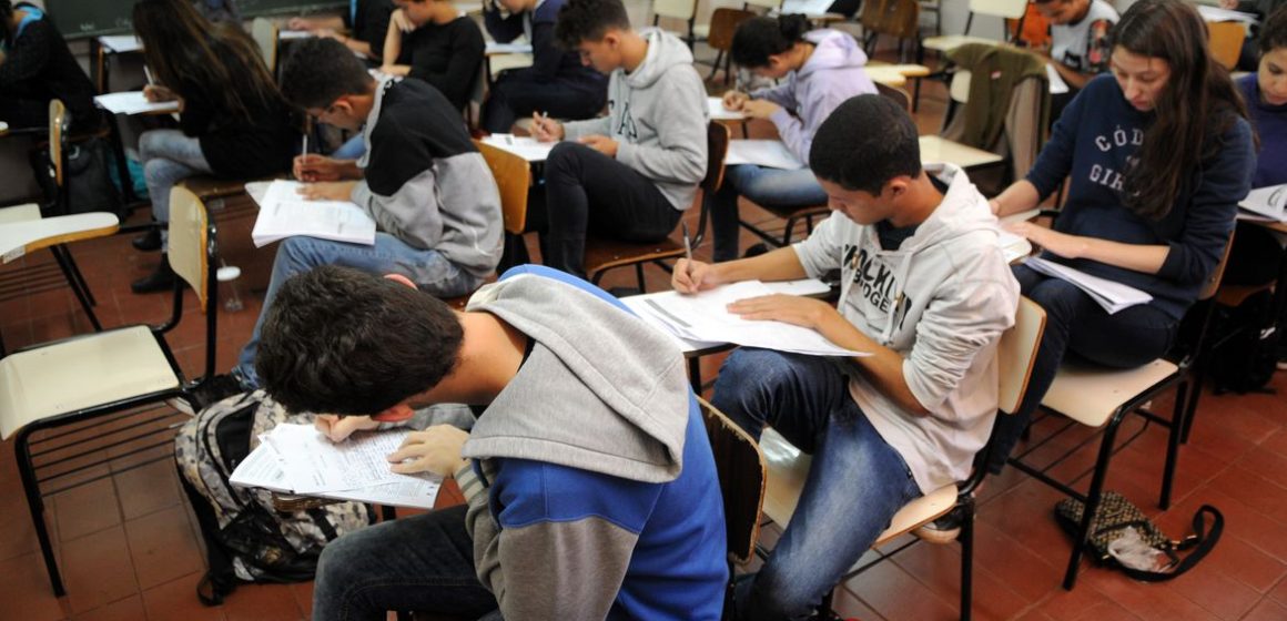 Governo abre consulta pública sobre novo ensino médio