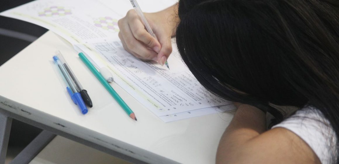 Escola Municipal Orsina da FonsecaTijucaRio de Janeiro - RJOutubro 2022 Apenas 38% dos alunos terminaram licenciatura presencialmente em 2021