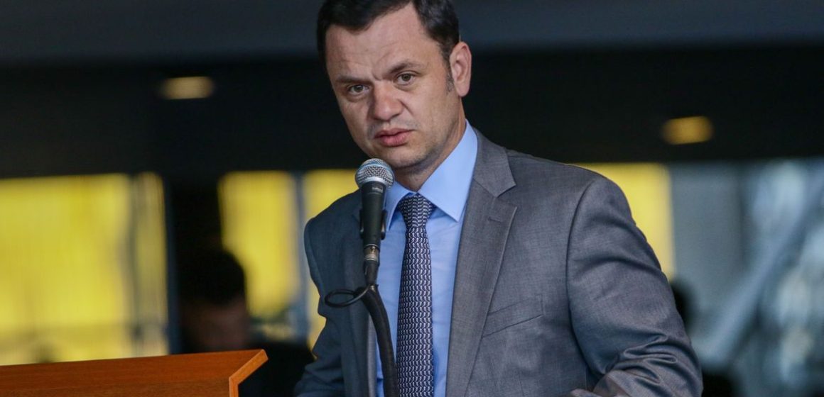 Ministro do TSE quer ouvir depoimento de Torres sobre minuta de golpe