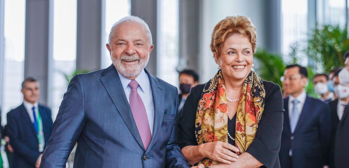 Lula destaca viés social do Banco do Brics em posse de Dilma Rousseff