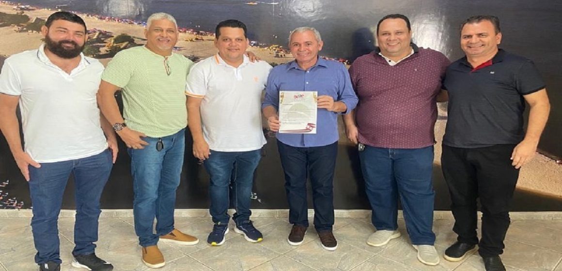 Nélio Aguiar dialoga com bancada evangélica de vereadores