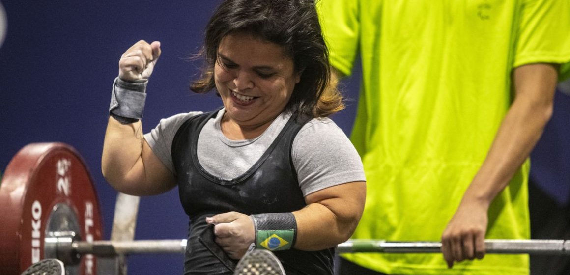 Halterofilismo paralímpico: Cristiane Reis garante vaga para o Mundial