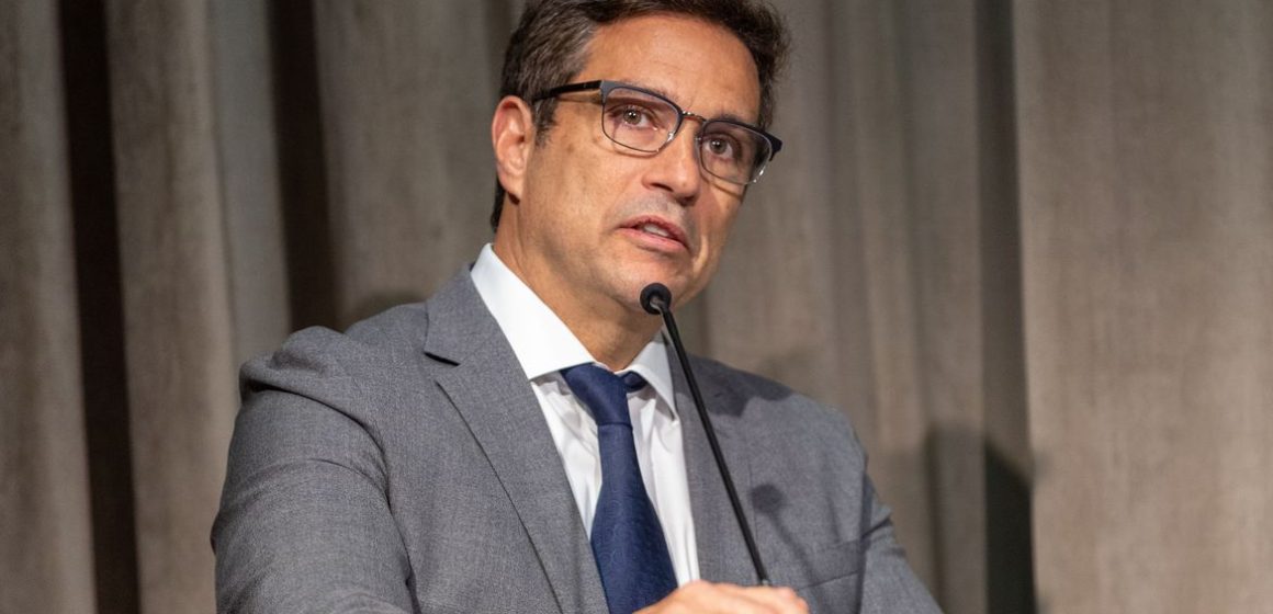Queda da inflação está mais lenta que o esperado, afirma Campos Neto