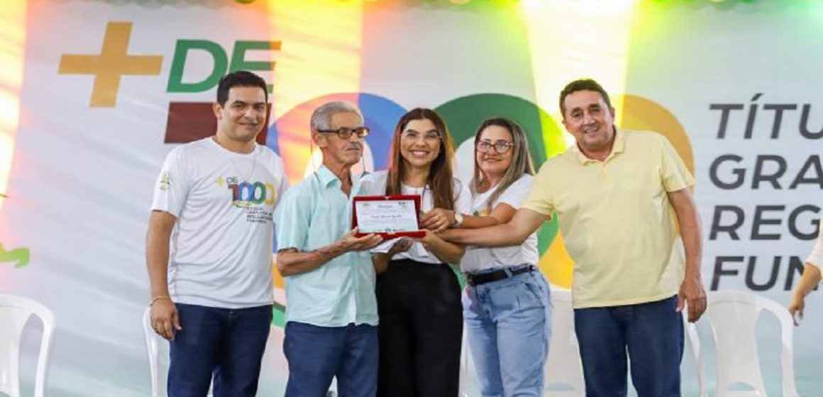 Instituto de Desenvolvimento Urbano de Canaã dos Carajás celebra mil títulos de regularização fundiária entregues