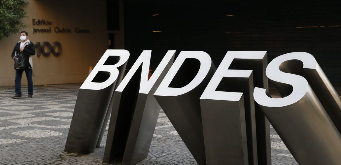 BNDES e banco de fomento chinês assinam acordo de US$ 1,3 bilhão