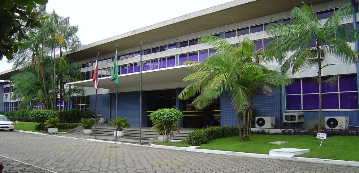IFPA e UFPA vão contratar professores com salários de até R$ 20,5 mil