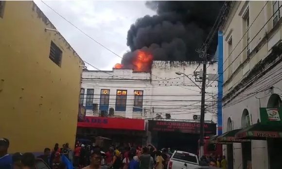 Demolição de lojas incendiadas no comércio de Belém é recomendada em vistoria