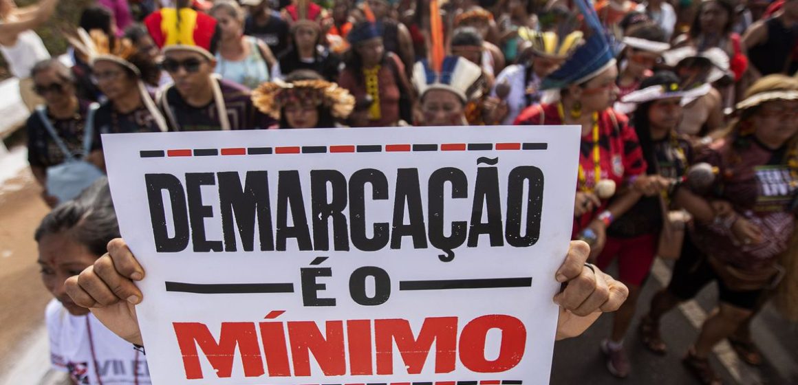 Frente Parlamentar Mista em Defesa dos Direitos Indígenas é instalada