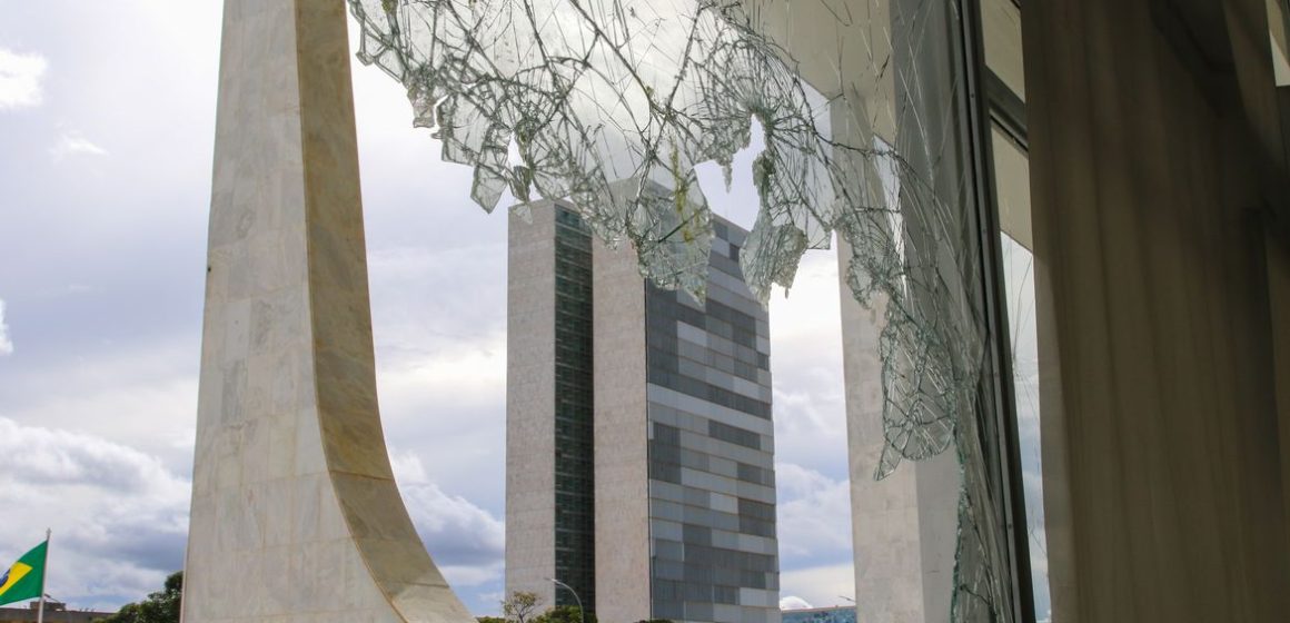 AGU pede indenização de mais 45 investigados por atos golpistas