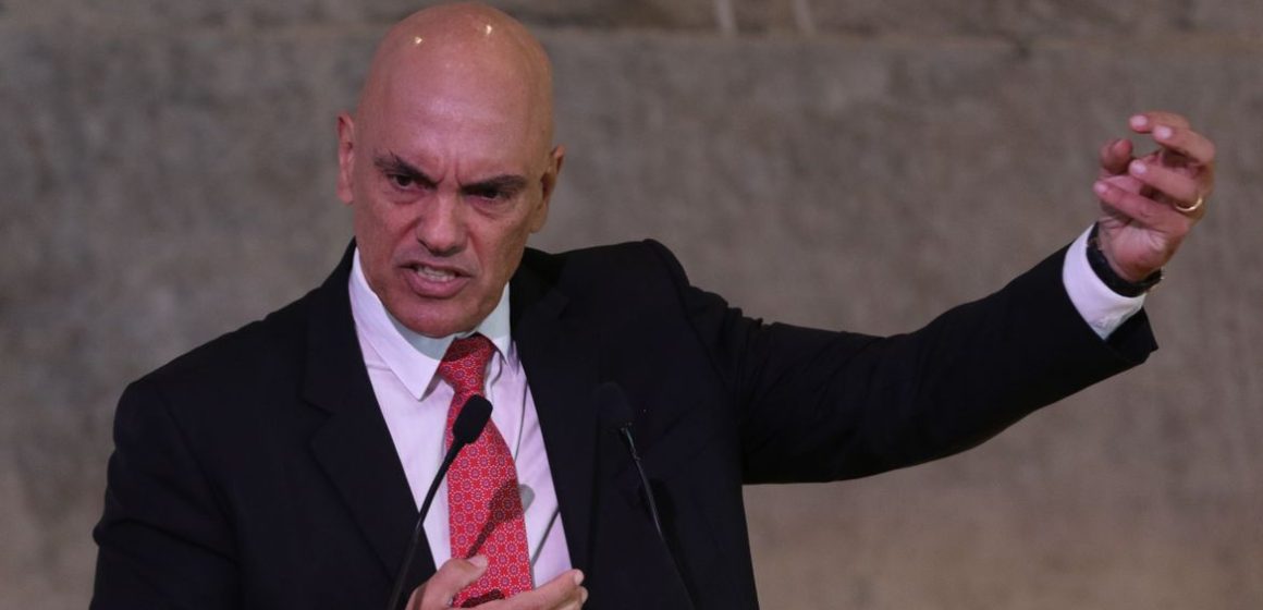 Moraes manda PF marcar depoimento de Bolsonaro sobre atos golpistas