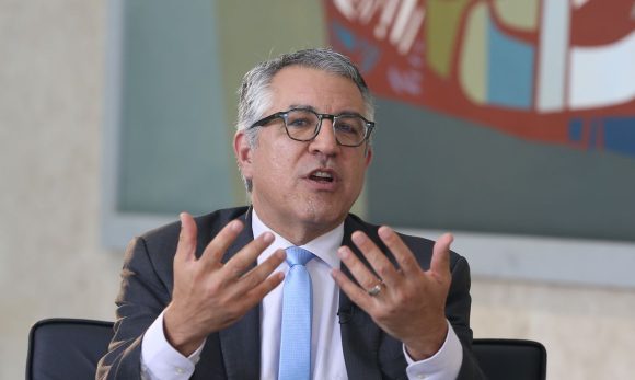 Ajuda à classe média beneficiará economia, diz Alexandre Padilha