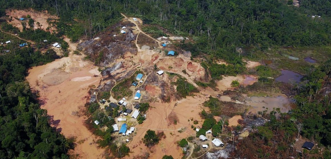 Facções criminosas financiam os garimpos ilegais na Amazônia, afirma Ibama