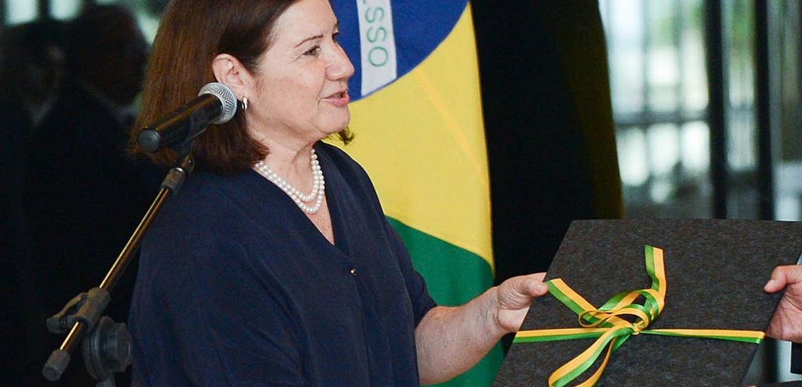 Lula nomeia primeira mulher para chefiar embaixada do Brasil nos EUA