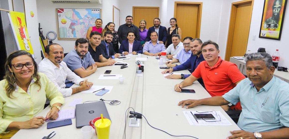 Cássio Andrade acompanha reunião do PSB Pará