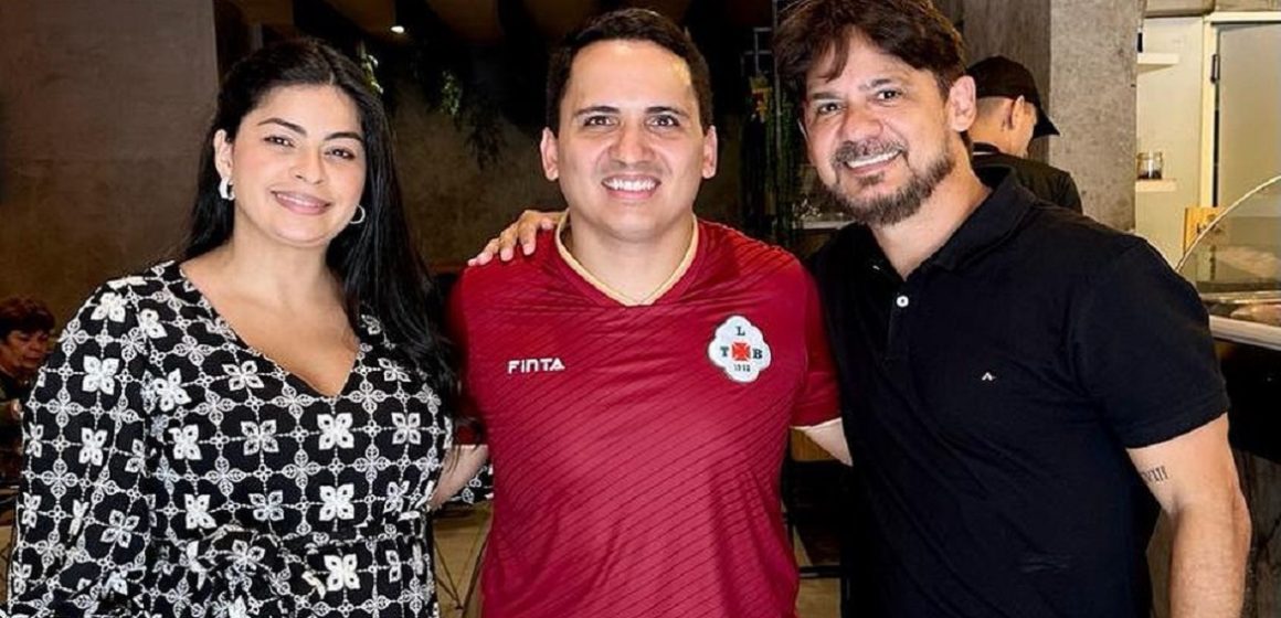 Cássio Andrade comemora aniversário de amigo