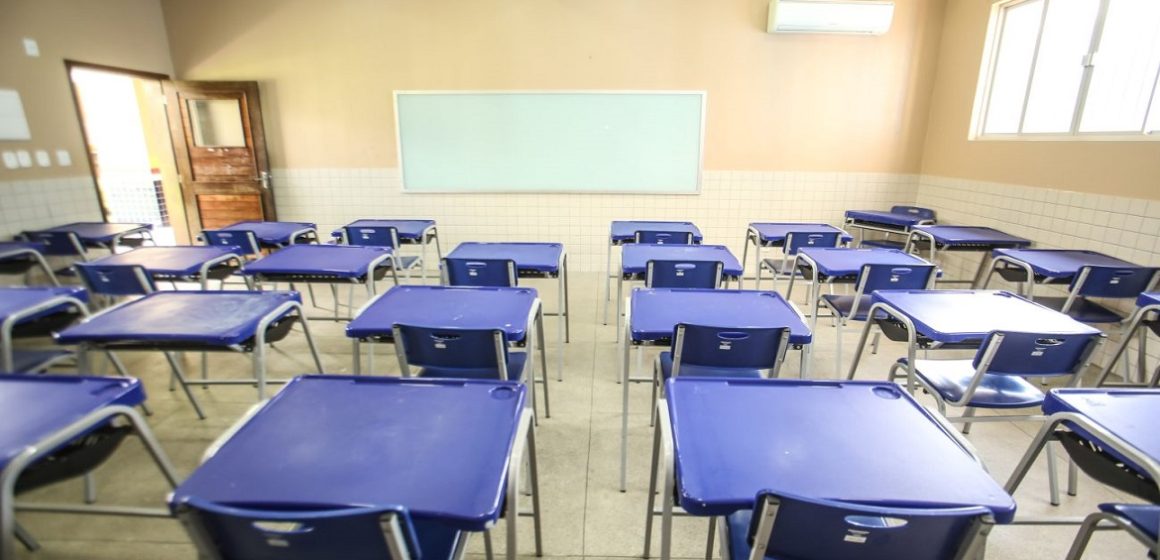 Pessoas com depressão terão placas com serviços de apoio em escolas do Pará