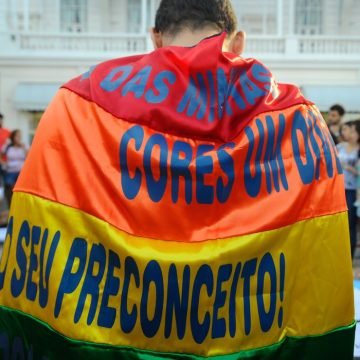 LGBTfobia que chegou nas caravelas se enraizou com a colonização