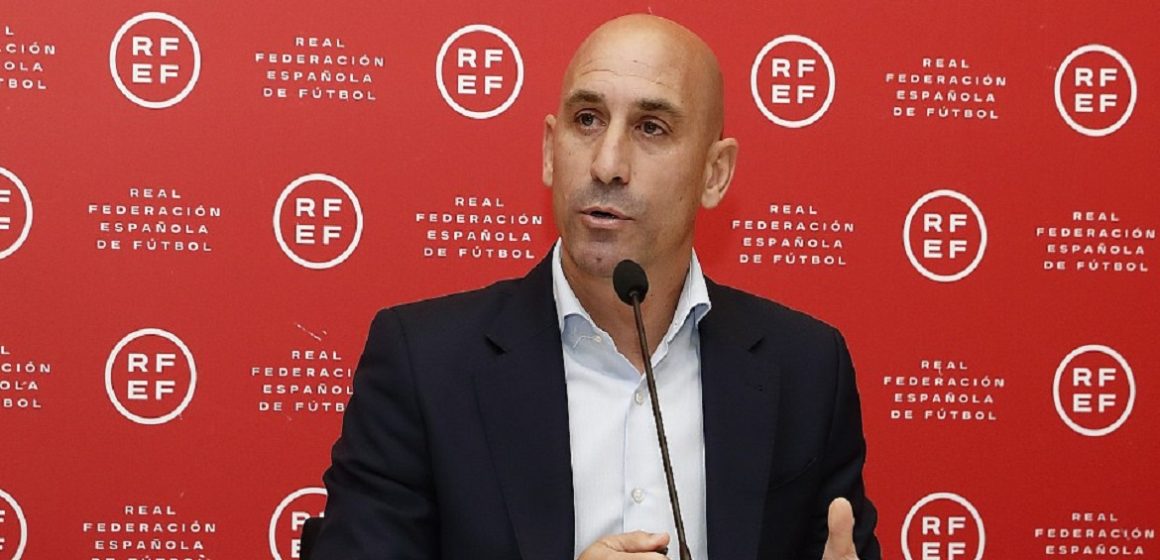 Presidente da Federação Espanhola presta apoio a Vinicius Júnior